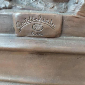 Friedrich Goldscheider, grote terracotta plantenbak, Oostenrijk 19e eeuw