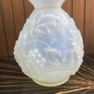 ETALEUNE for Etling, Art Deco opalescent vase, stylised floral design, ca 1930