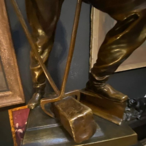 Reinhard Schnauder De smid" bronzen sculptuur