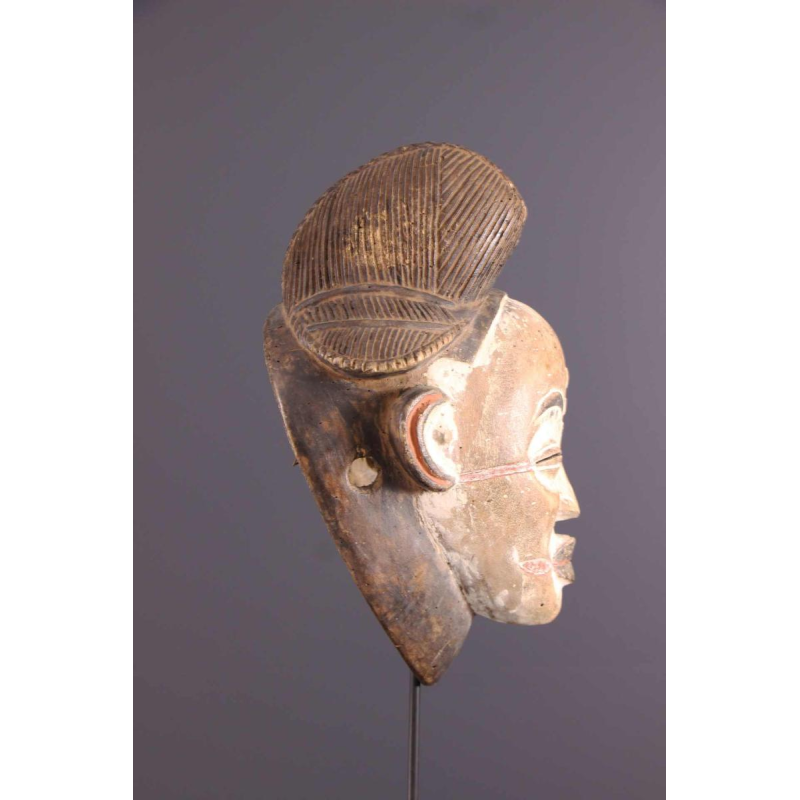 African tribal art - Punu mask