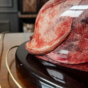 ALDO TURA, 'Oiseau' tafel / staande lamp, gelakt rood geitenleer perkament, Italië ca 1950