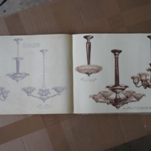 Jean Gauthier voor EZAN zeldzame kroonluchter 'Cascade' opaalglas Art Deco jaren 30