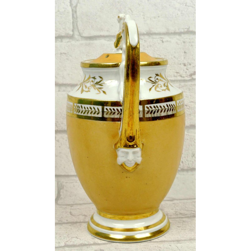 Porcelaine de Paris, grande cafetière - théière, début XIXe s