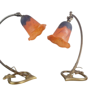 Daum Nancy, pair of Art Nouveau lamps with bronze bases and marmorated glass tulips, early 20th century