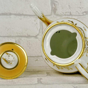 Porcelaine de Paris, grande cafetière - théière, début XIXe s