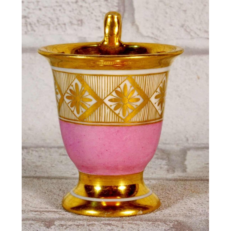 Porcelaine de Paris, petite tasse et soucoupe, début XIXe s