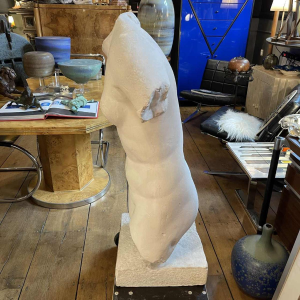 LOLA DI VITO *Grote studio gips* sculptuur buste van vrouw, uniek stuk