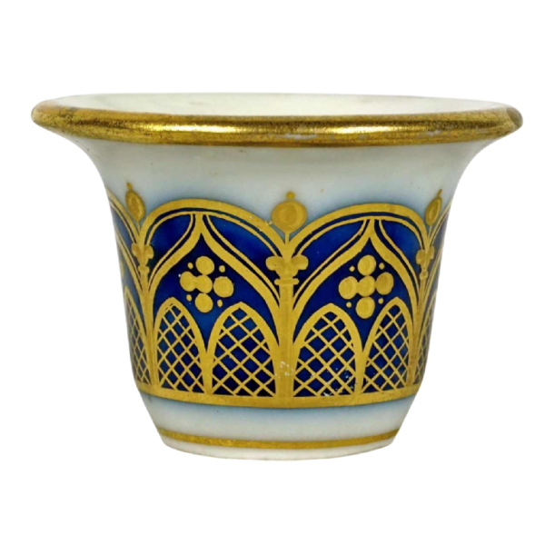 Porcelaine de Paris, mortier à fard à décor doré dit "CATHEDRALE" sur fond bleu, début XIXe s