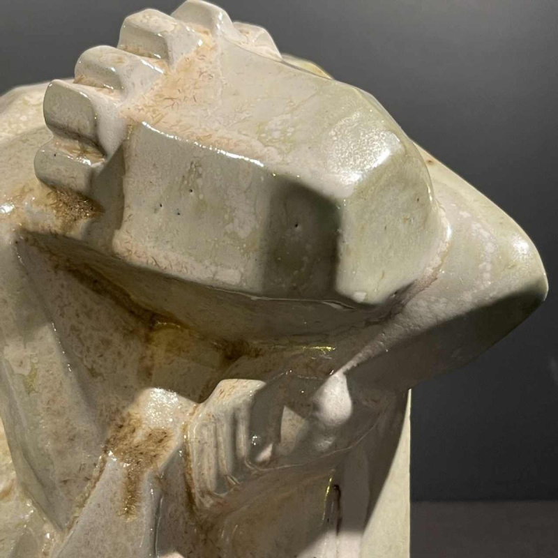 ANGELO HECQ for ROGER GUERIN Femme nue assoupie white cubist sculpture in large-fired salt stoneware, ca 1930