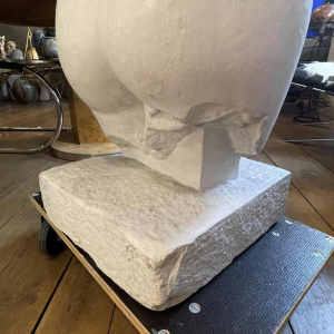 LOLA DI VITO *Grote studio gips* sculptuur buste van vrouw, uniek stuk