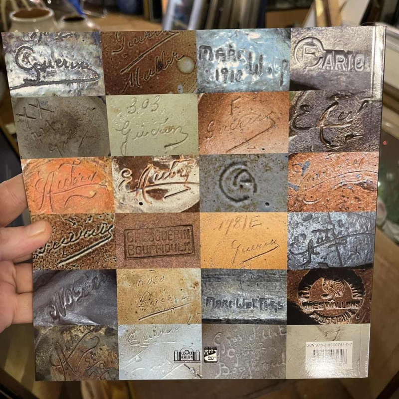 ANGELO HECQ pour ROGER GUERIN 'Femme nue assoupie' sculpture cubiste blanche ben grès salé grand feu, ca 1930