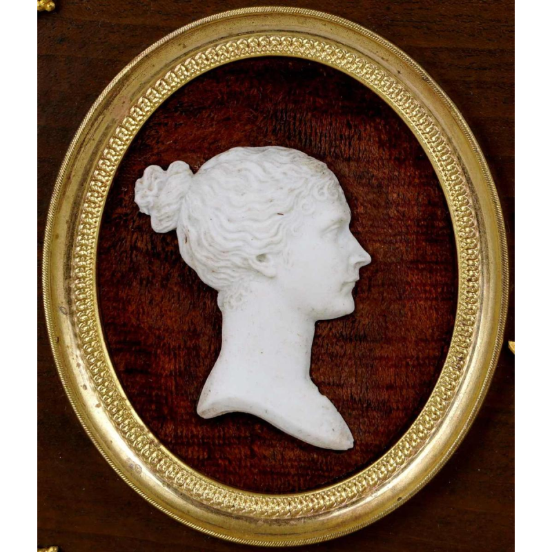 Porcelaine de Sèvres 'Napoléon et Marie-Louise' paire de médaillons en biscuit, XIXe s
