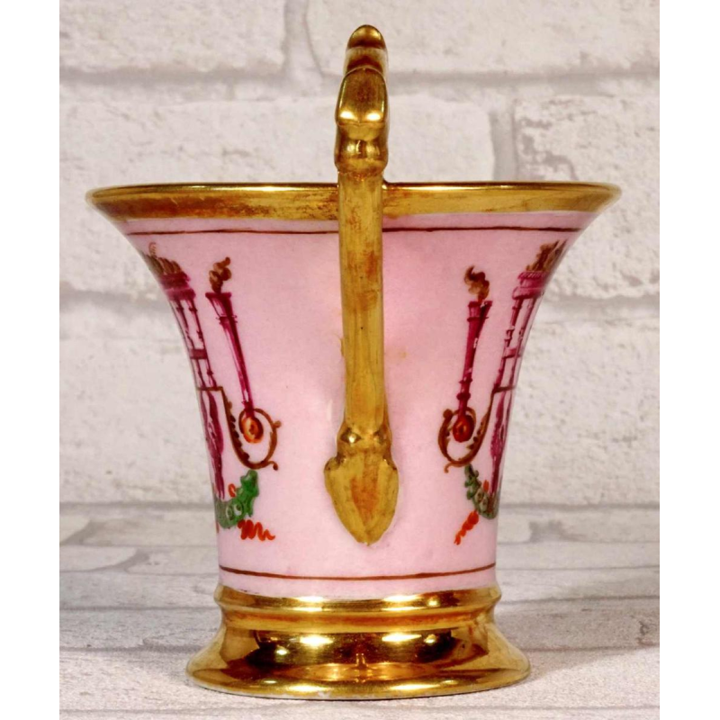 Porcelaine de Paris, tasse 'Jasmin' et sa soucoupe d'époque Empire, XIXe s