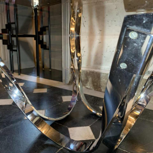 ROGER SPRUNGER for DUNBAR, Coffee / Lounge Table, Twisted Chromed Steel, 1970s