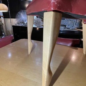 DICK EVERS voor LEOLUX, Memphis Set Tafel 'Xingu' & 4 Stoelen 'Giselle', 1993