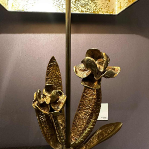 Maison Charles, paire de lampes florales Hollywood Regency en bronze doré