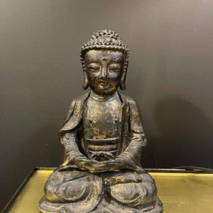 Bouddha en bronze laqué et doré, assis en dhyana mudra