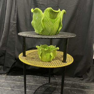 Jean ROGER, jardinière / cache-pot en céramique verte 'feuilles de choux' ca 1950