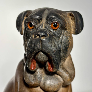 Een paar veelkleurige terracotta sculpturen van Engelse bulldogs, Engeland, 19e eeuw.
