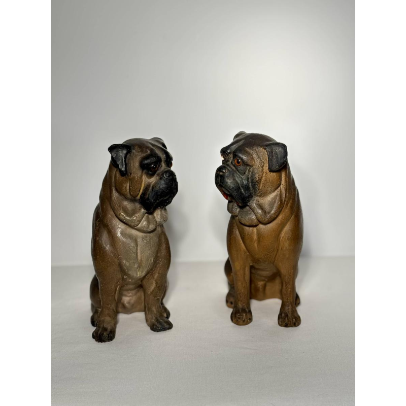 Paire de sculptures de bouledogues anglais, terre cuite polychrome, Angleterre XIXe siècle