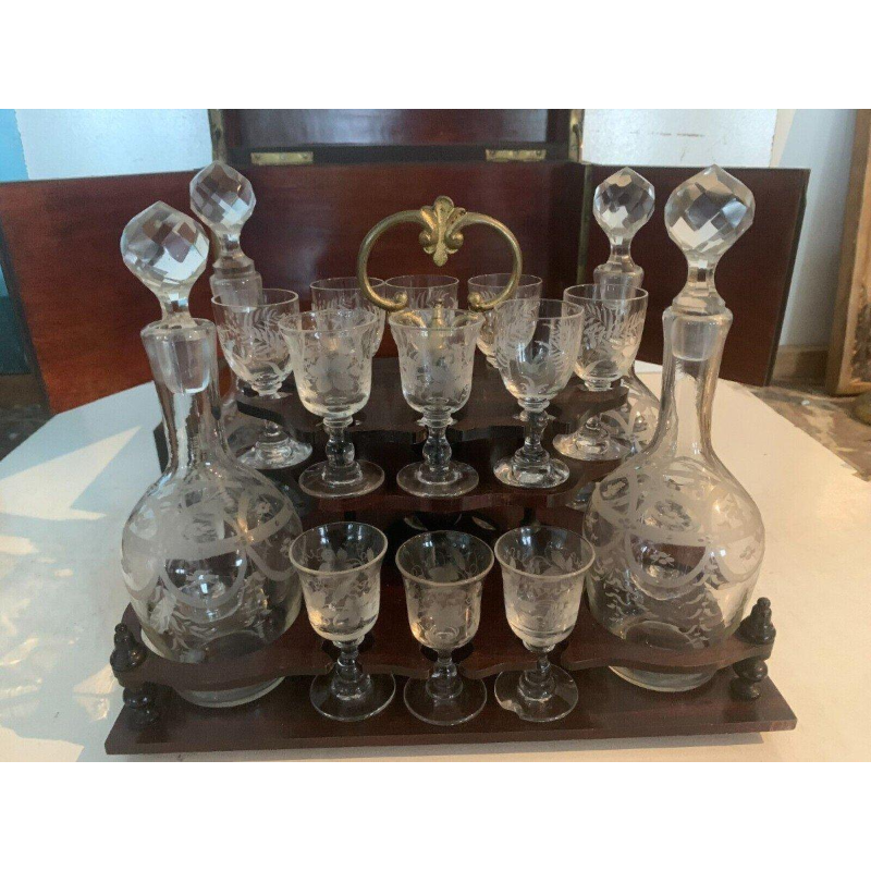 Complete drankenkast in Napoleon III-stijl, 19e-eeuwse kast met marqueterie.