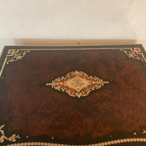 Cave à liqueur complète, coffret Napoléon III, boîte en marqueterie XIXᵉ siècle