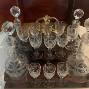 Cave à liqueur complète, coffret Napoléon III, boîte en marqueterie XIXᵉ siècle