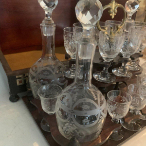 Complete drankenkast in Napoleon III-stijl, 19e-eeuwse kast met marqueterie.