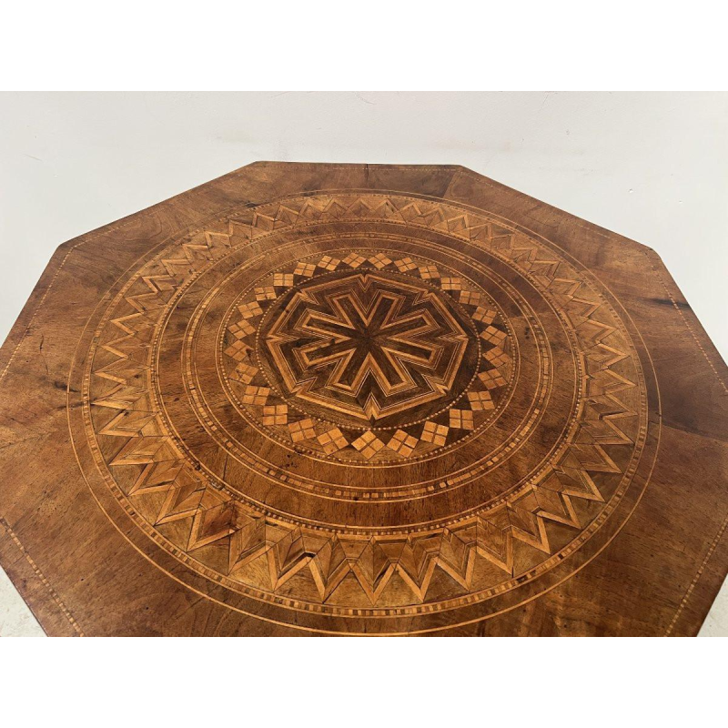 Octagonal Napoleon III marquetry pedestal table with a central tripod base, Italy, 19th century