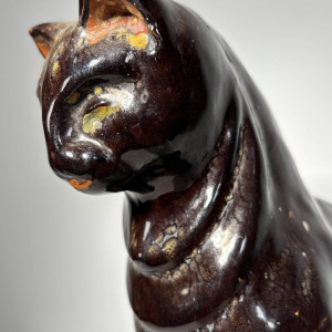 Zittende kat in geglazuurd keramiek - Frankrijk, 20e eeuw