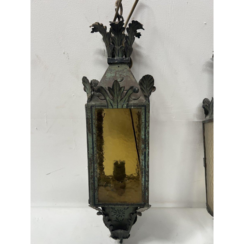 Paire de lanternes en tôle laquée, XXᵉ siècle