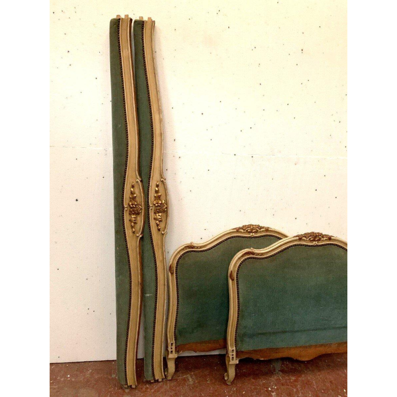 Banquette lit de repos LouisXV en bois laqué et doré, XXᵉ siècle