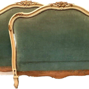 Banquette lit de repos LouisXV en bois laqué et doré, XXᵉ siècle