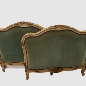 Banquette lit de repos LouisXV en bois laqué et doré, XXᵉ siècle