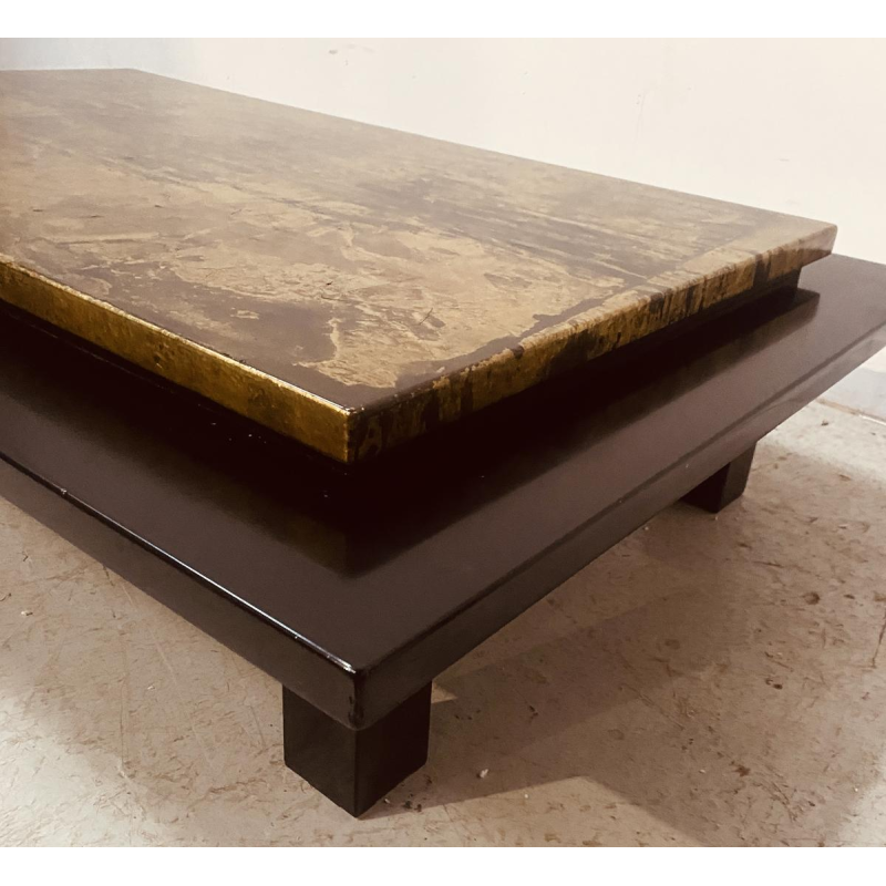 Japanese coffee table, black and gold lacquered top, 20th century
