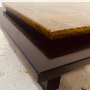 Japanse salontafel, zwart en goud gelakt blad, 20e eeuw
