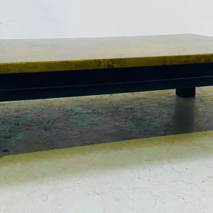 Japanse salontafel, zwart en goud gelakt blad, 20e eeuw