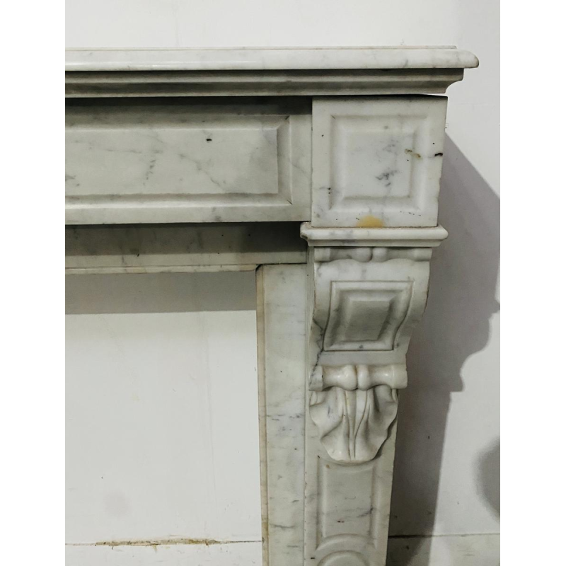 Cheminée au corbeau, époque Napoléon III, marbre blanc, XIX siècle