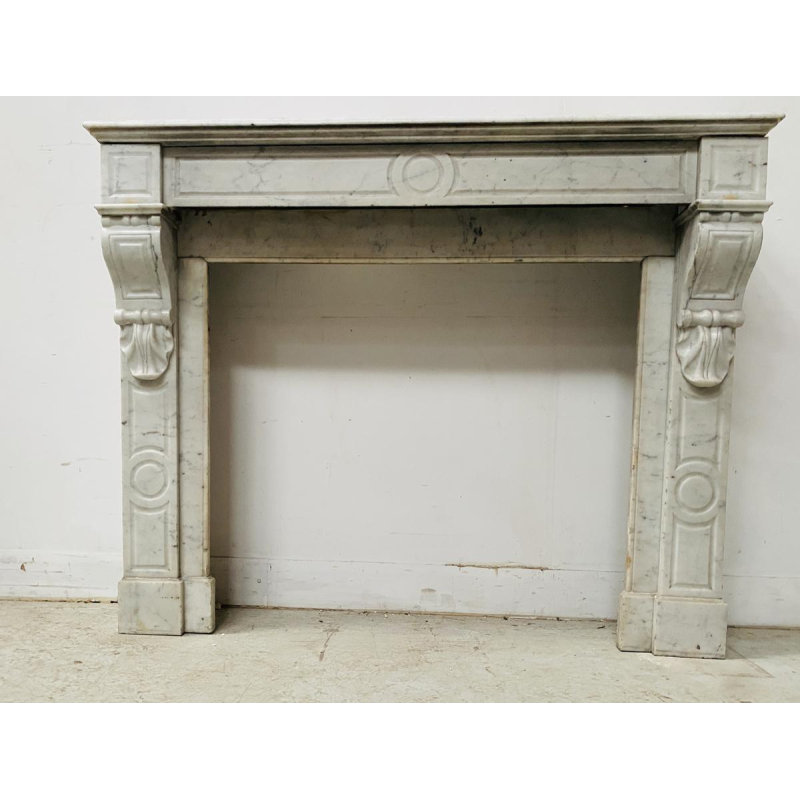 Cheminée au corbeau, époque Napoléon III, marbre blanc, XIX siècle