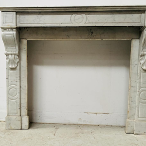 Cheminée au corbeau, époque Napoléon III, marbre blanc, XIX siècle