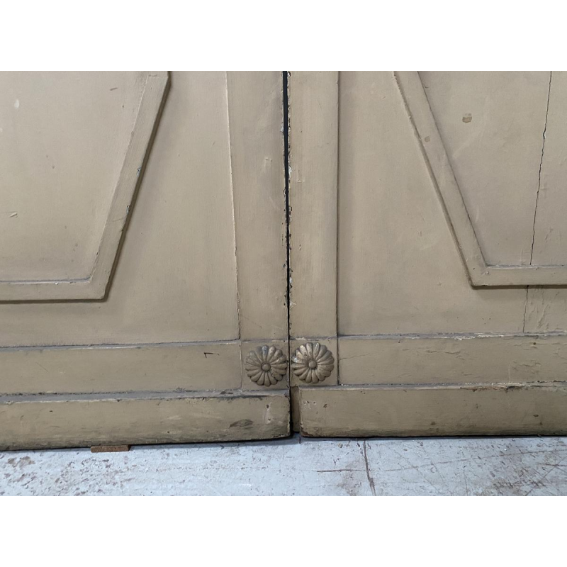 Pair of single-sided doors with molded panels in solid fir, 19th century
