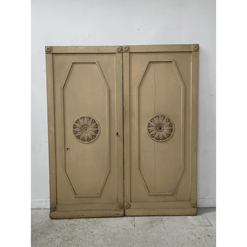 Pair of single-sided doors with molded panels in solid fir, 19th century