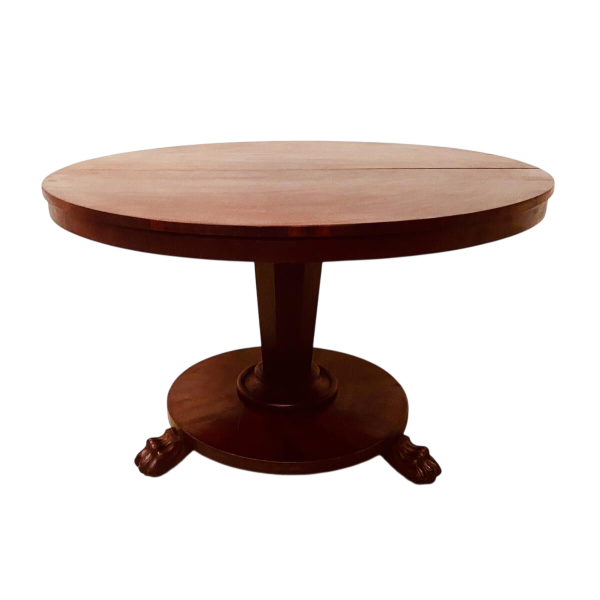 Ronde Empire bijzettafel van mahoniehout met een centrale vierpotige "leeuwenpoot"-voet, 19e eeuw.