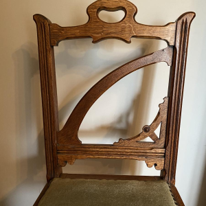 Paire de chaises Art Nouveau en chêne, ca 1900