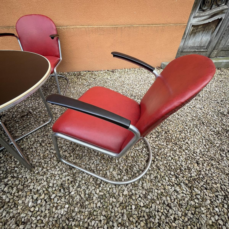 WILLEM HENDRIK GISPEN, gedekte tafel 3 fauteuils 413 slede Art Deco Bauhaus, stalen buisstructuur, ca 1930