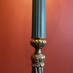 Lampadaire en bronze classique, abat-jour en soie Ashoka Silk, tissu tendu doublé soie China Habotai