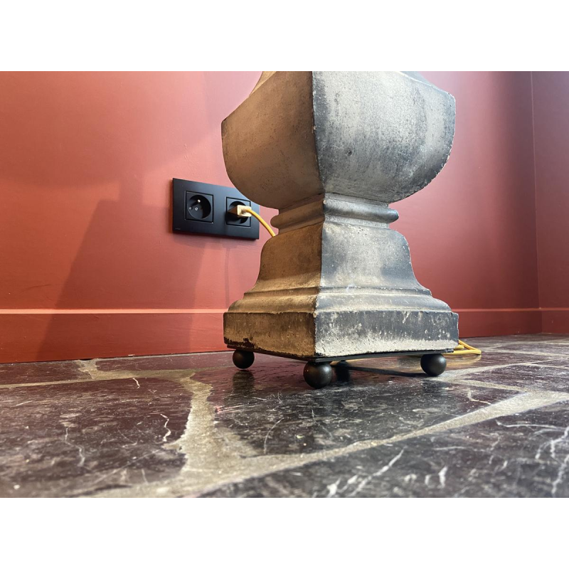 "Column Balustrade" table lamp in terracotta, Ashoka Silk lampshade, handcrafted