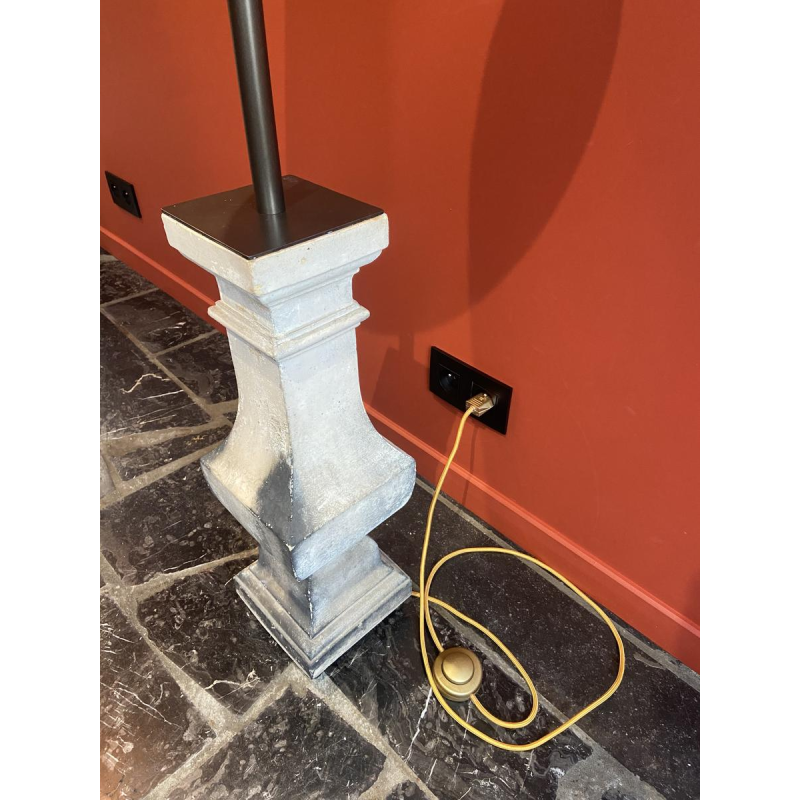 "Column Balustrade" table lamp in terracotta, Ashoka Silk lampshade, handcrafted