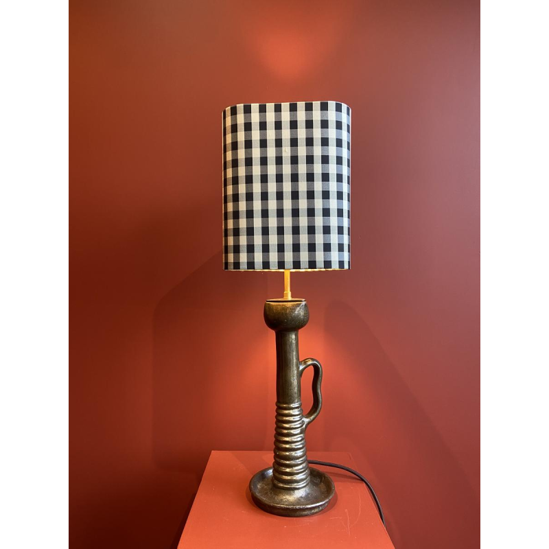 Lampe à poser en bronze, abat-jour en soie motifs carreaux blanc et noir