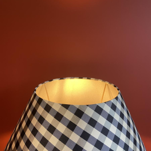 Empire style bronze table lamp, tripod base, silk lampshade, black and white checkered pattern, 19th century